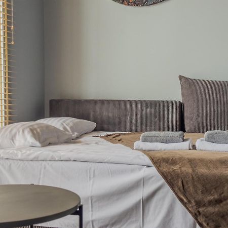 Ivis House Modern Apartment In Vilnius Old Town With Balcony VNO Buitenkant foto