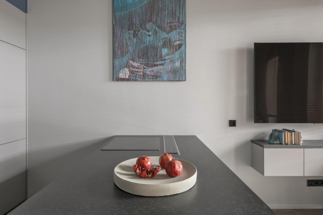 Ivis House Modern Apartment In Vilnius Old Town With Balcony VNO Buitenkant foto