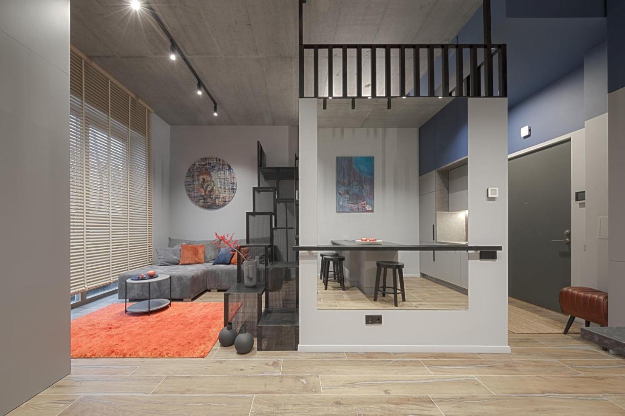 Ivis House Modern Apartment In Vilnius Old Town With Balcony VNO Buitenkant foto