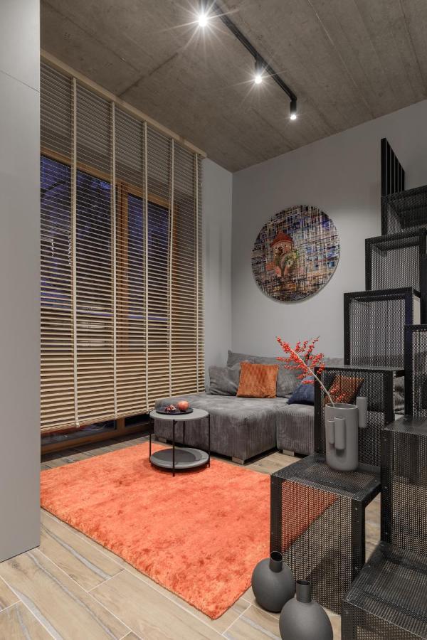 Ivis House Modern Apartment In Vilnius Old Town With Balcony VNO Buitenkant foto